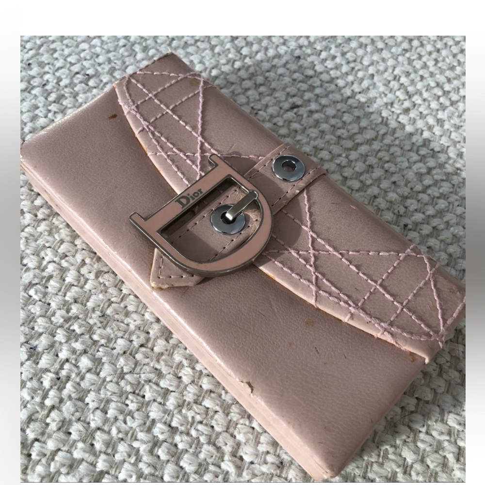 Dior make up never been used , pink Dior case authentic
